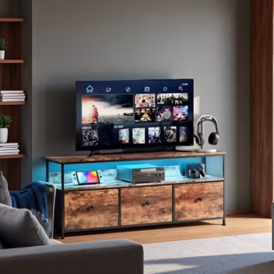 Meuble TV 137 cm LED, plateau effet bois tigre, 3 tiroirs tissu vintage, cadre métal robuste, pieds réglables, style rétro-moderne