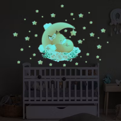 Sticker phosphorescent lumineux – RENARD DANS LES ÉTOILES + 40 ÉTOILES – Autocollant mural plafond enfant fluorescent – 60x65cm