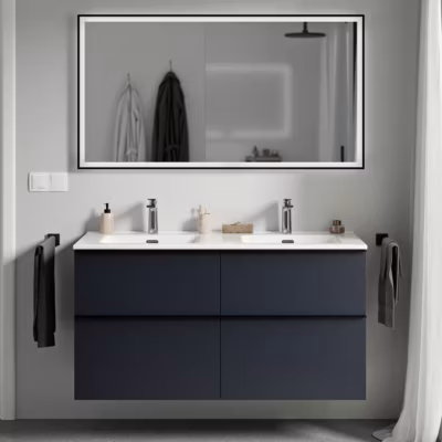 Meuble double vasque suspendu MDF Bleu nuit mat, lavabos Blanc brillant + trous robinets, poignée Chrome – 121x64x47cm – LAVOA